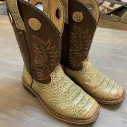 Cowboy Boots Sz1 Cody James 