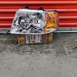Halogen headlight with chrome bezel for FORD EXPEDITION 2003-2006 driver's left side