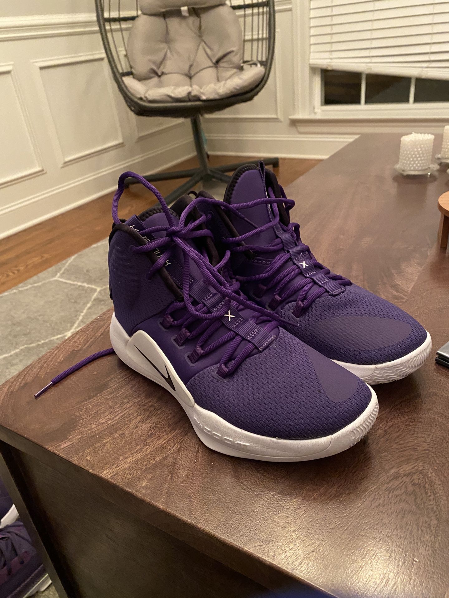 Nike Zoom Hyperdunk Size 8 Purple Mens/Boys