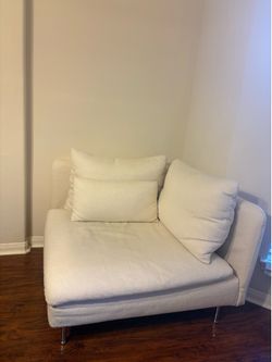 IKEA SÖDERHAMN Corner Seat – White + Bonus Red Pillow