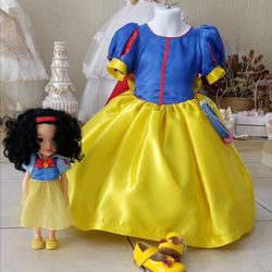 Princess Dress Costumes / Snow White