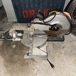 sliding compound miter saw