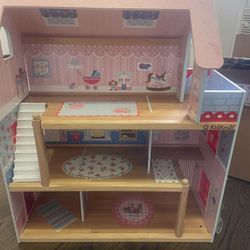 KidsKraft Dollhouse