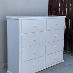 White Solid Wood 8 Drawer Dresser