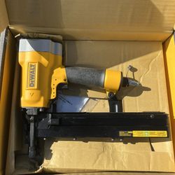 Dewalt Crown Stapler 1” 