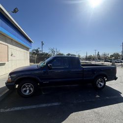 2003  S10 pick up