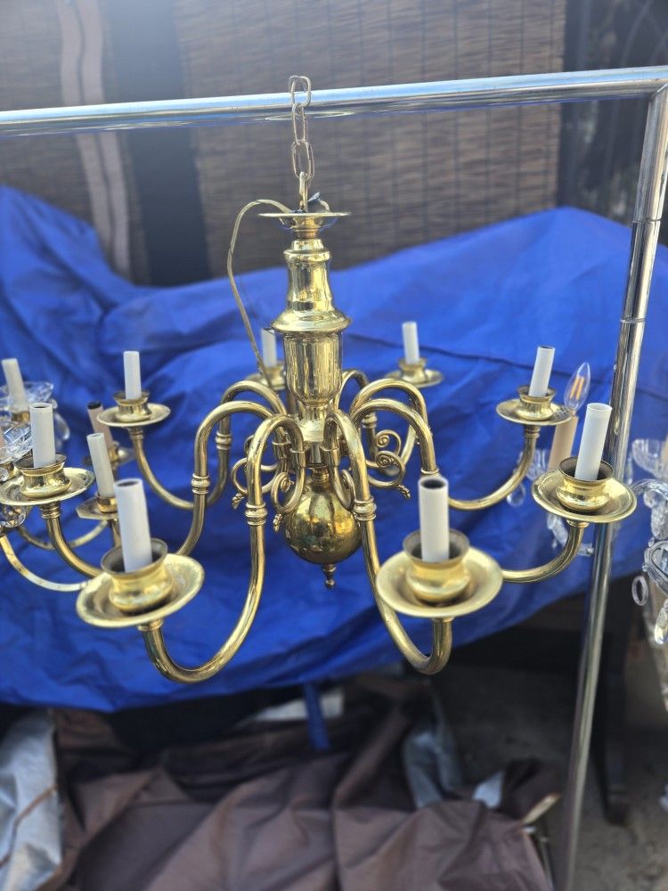 8 Arm Heavy Solid Brass Williams Burg look Chandelier