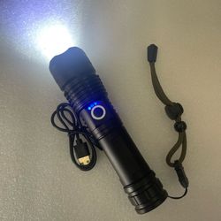 LED Torch Flashlight with Zoom. 3000 Lumens