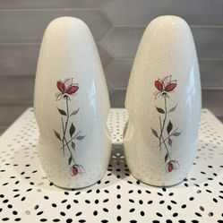 Vintage MCM Franciscan Duet pattern oversized salt and pepper shakers set.  6â tall