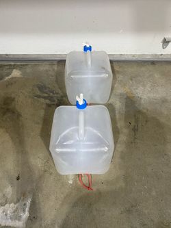 Foldable water containers - 5.3 gal. (20 liters)
