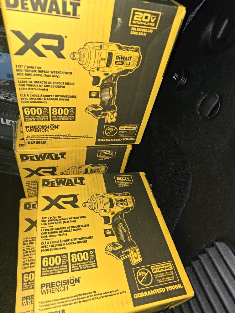 DEWALT
20V MAX XR Cordless 1/2 in. Impact Wrench (Tool Only)