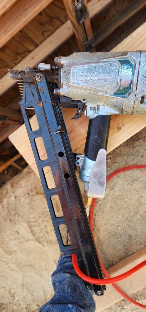 Pistola Metabo 200