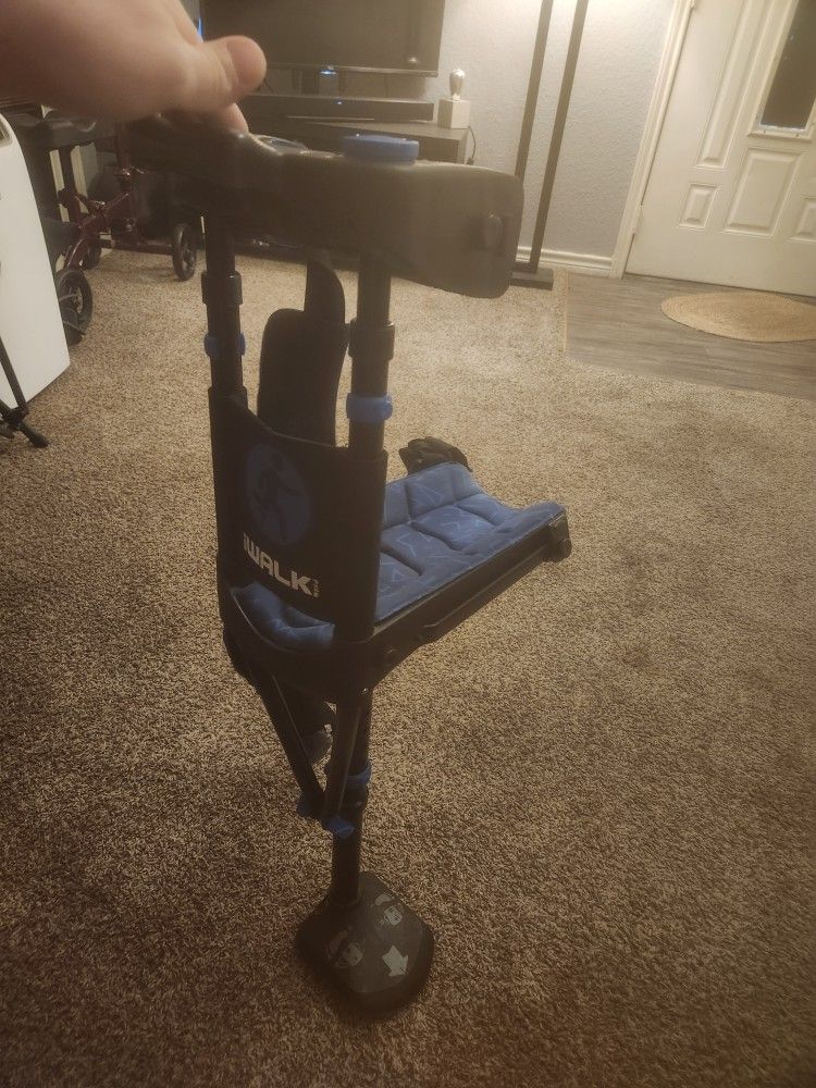 I WALK 3.0 HANDSFREE CRUTCH