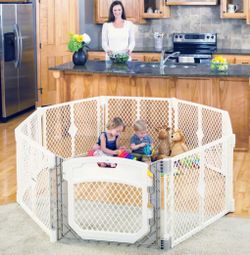 Toddleroo by North States Superyard Ultimate 8-Panel Play yard with gate (Ivory)