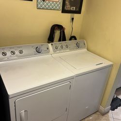GE Washer & Dryer Set