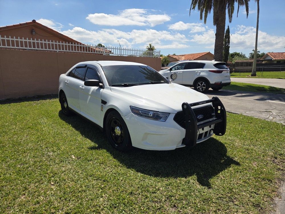 Ford Taurus