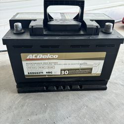 Like New Car Battery Acdelco 