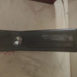 XBOX 360 S - No Cables!