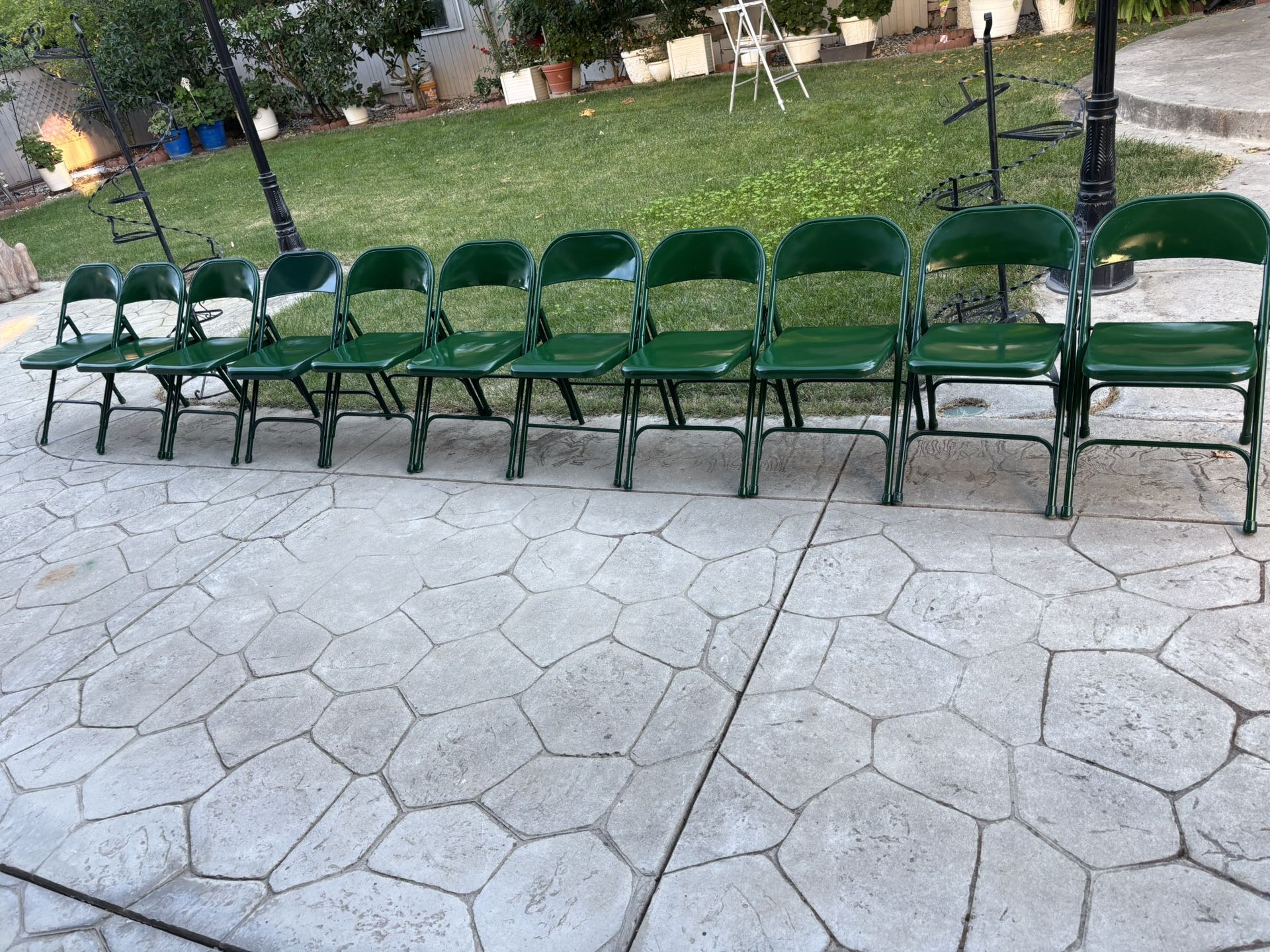 11 Heavy Duty Metal Folding Chairs Green