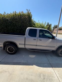 2000 toyota tundra V8
