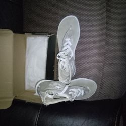 Converse Size 81/2 $45