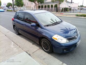 2013 Nissan versa