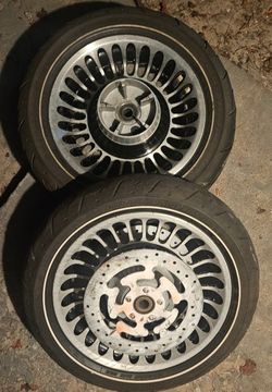 HARLEY DAVIDSON OEM TOURING DUAL DISC FRONT AND REAR WHEEL (16 & 17) SET