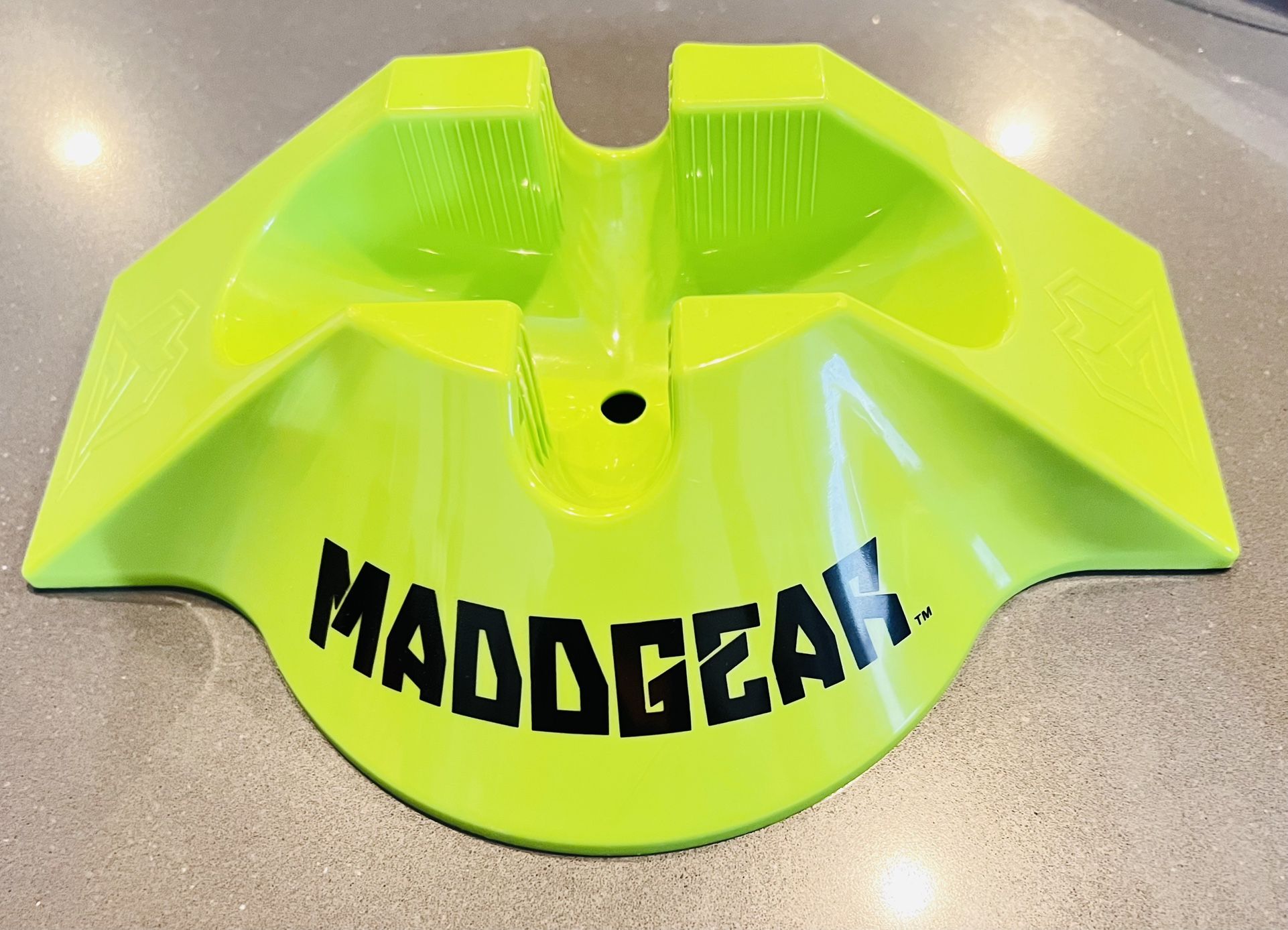 Maddgear Scotter Stand