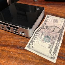 Intel Core i5 NUC Mini Pc.  M.2 SSD, 8GB Ram 