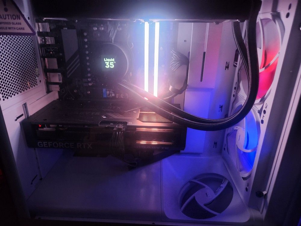 Gaming PC with RTX 4070 Ti