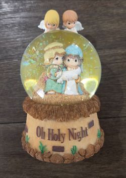 Precious Moments Oh Holy Night Nativity Snow Globe