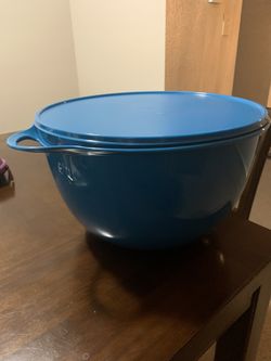 Tupperware blue jumbo bowl-14 liters