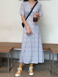 NEW Women’s Blue Floral Long Dress Short Sleeve Back Zipper - Size Small