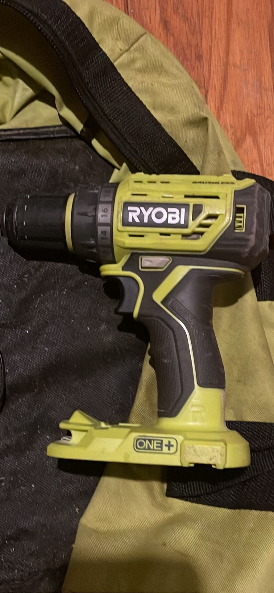 RYOBI p252 18V drill (TOOL ONLY)