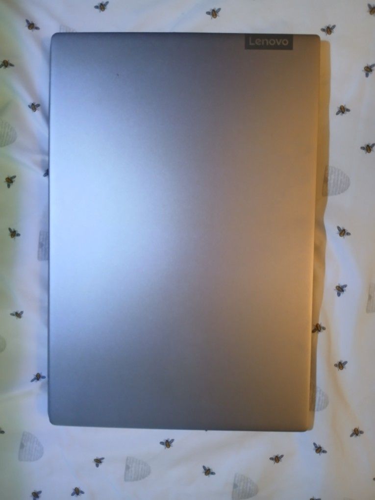 Lenovo Laptop 15"
(IdeaPad S340 I3)