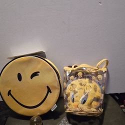 Tweety bird with accessory 