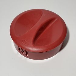Rubbermaid red plastic 3 position lid for 1 gallon pitcher measures 6" diameter