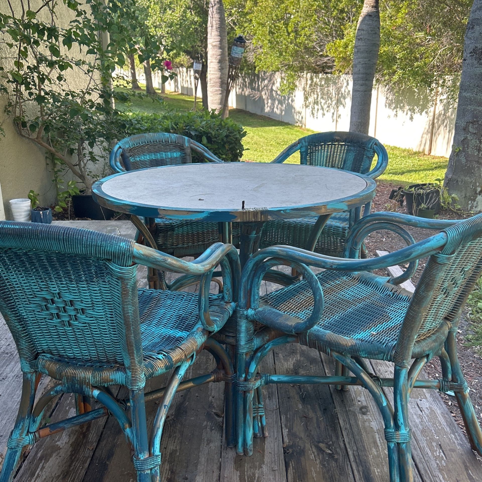 Hotel Patio Dining Set 