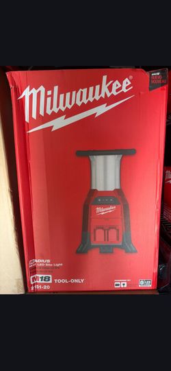 Milwaukee M18 RADIUS Site Light (Bare Tool)