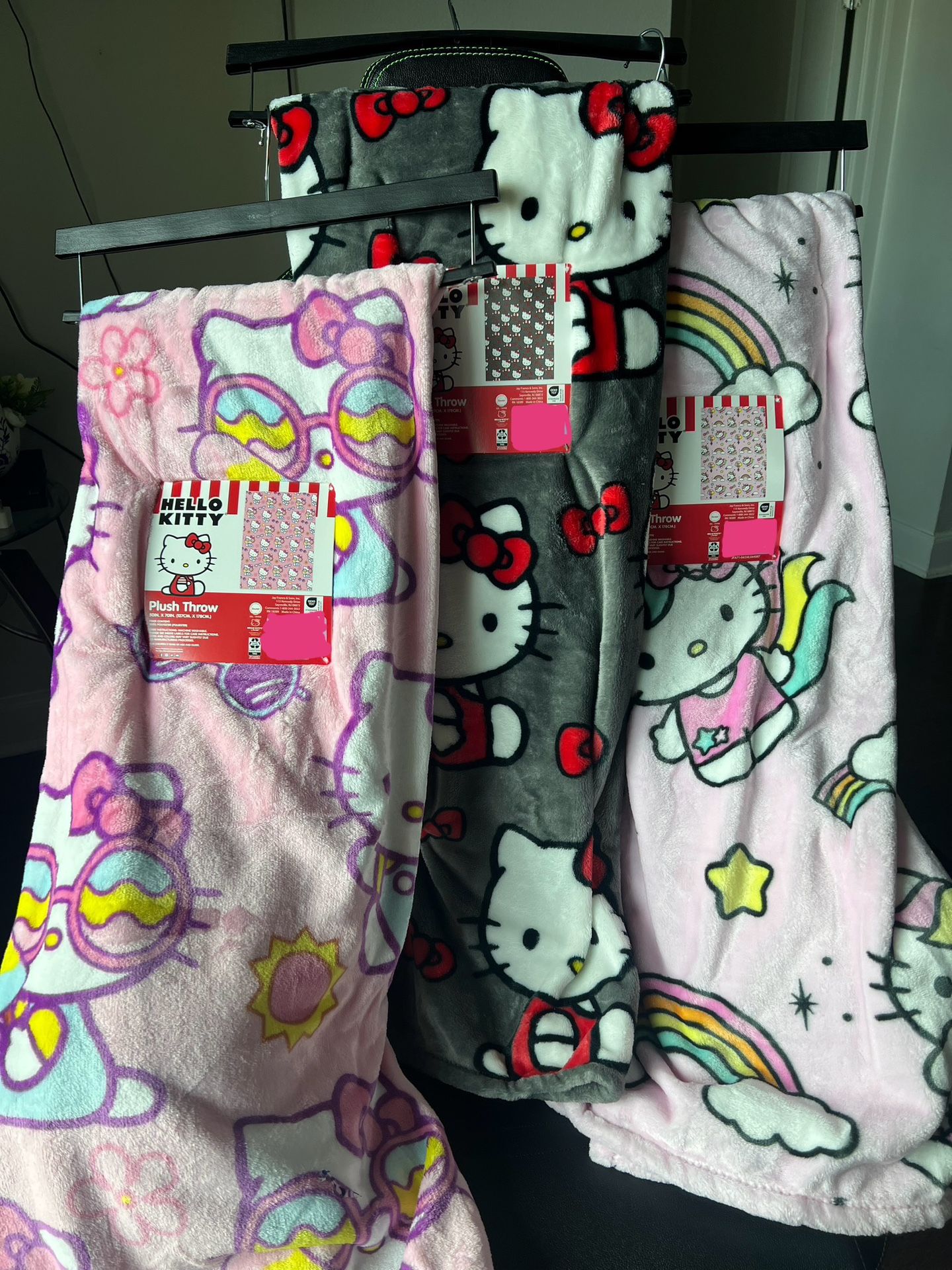 Hello Kitty Blanket (READ DESCRIPTION)