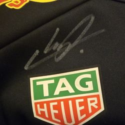 Vendo Chaqueta De Redbull Formula 1 Firmada Recientemente Por Checo Perez Que Acaba De Irse Para Cadillac