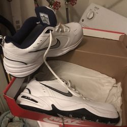 Knew Nike Air Leather Sneakers Size 11 Only $40 Firm