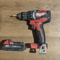 Milwaukee Drill  With Batterie  And Charger