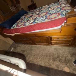 California King mattress And Frame