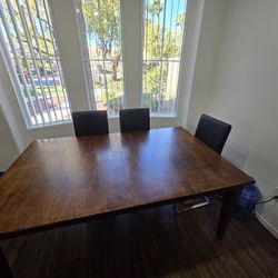 Dinner Table With Additional Leaf