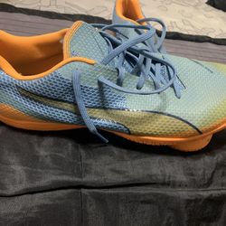 Puma indoor soccer shoes size 12