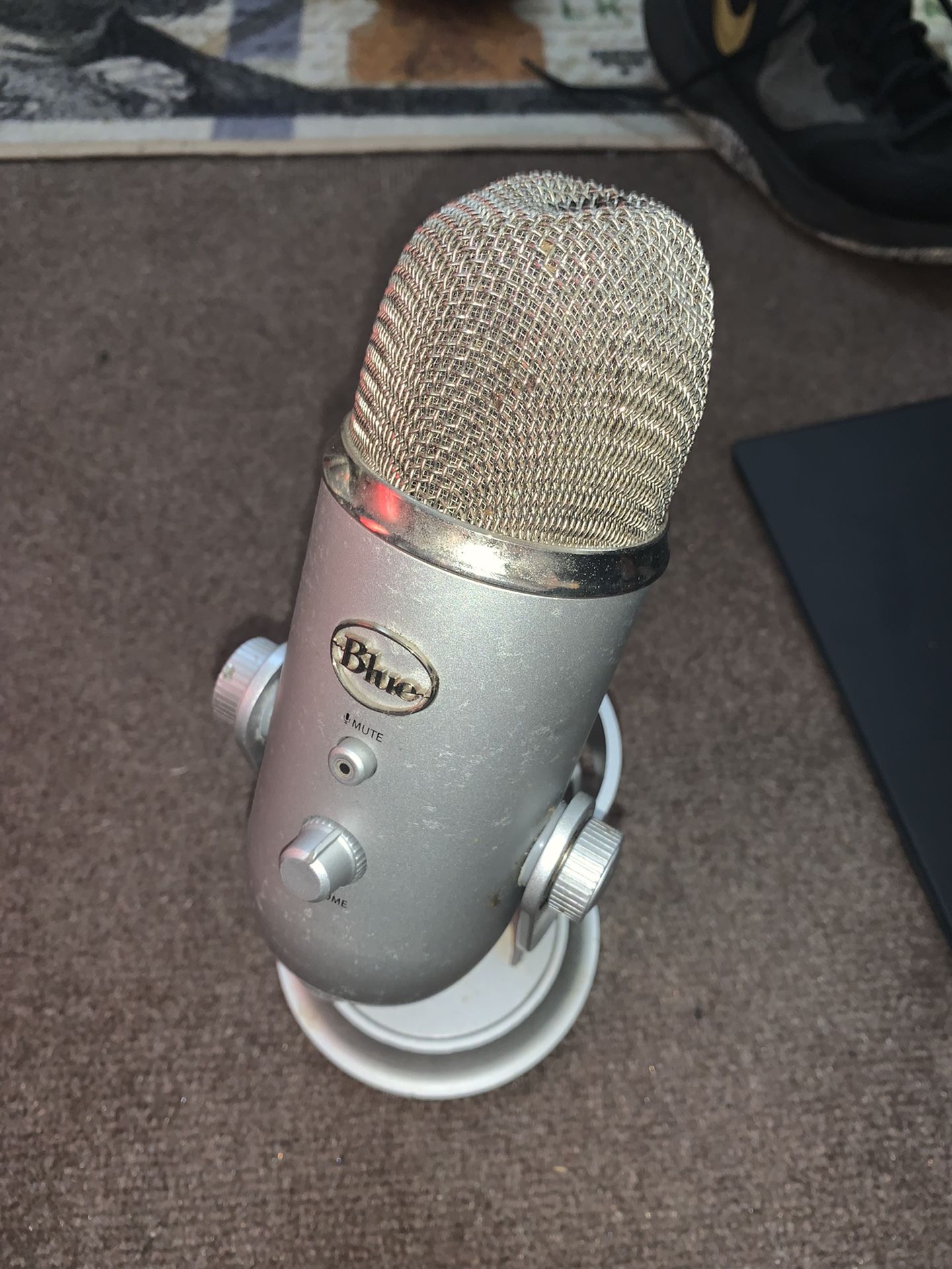 Blue Yeti Condenser Studio Microphone (small dent)