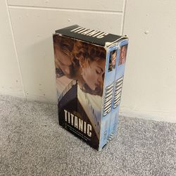 1997 James Cameron Titanic VHS cassette tapes