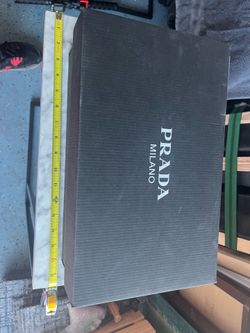 Prada. Empty box.