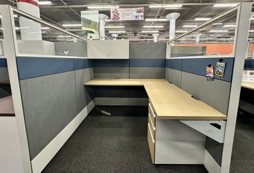 Haworth Compose Cubicle (Maple - 6' D x 6' W x 66" H)